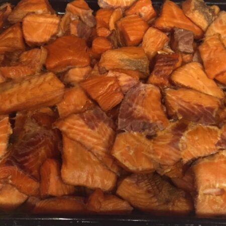 Zalm brokjes, warm gerookt