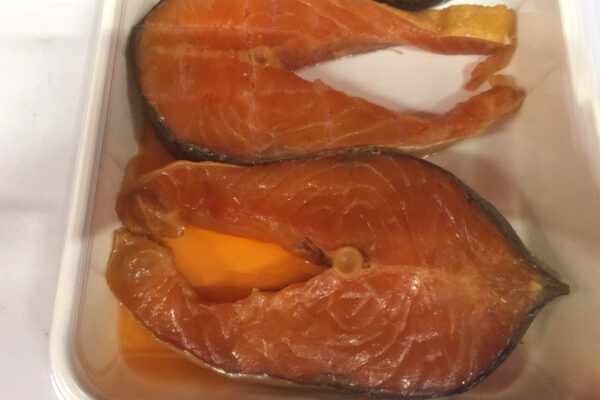 Zalm moten, koud gerookt